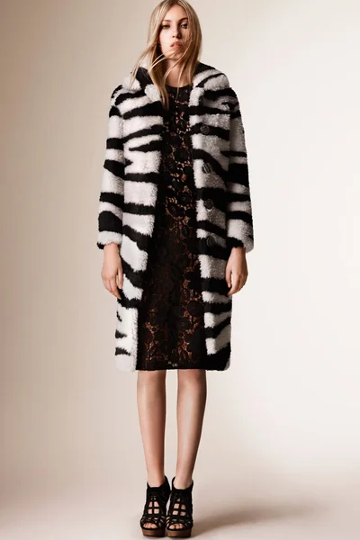 Look 10